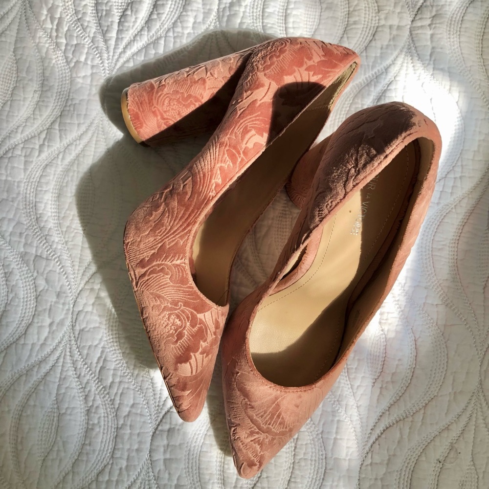 Vintage Pour La Victoire Pink Velvet Heels
